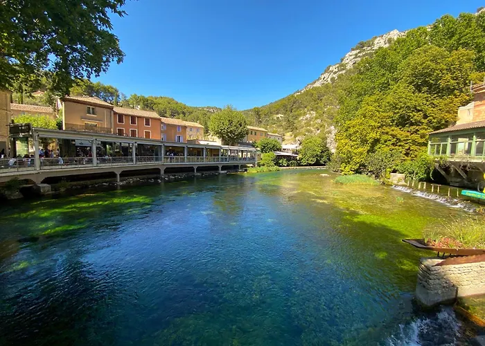 Loca-moulins Nyaraló Saze